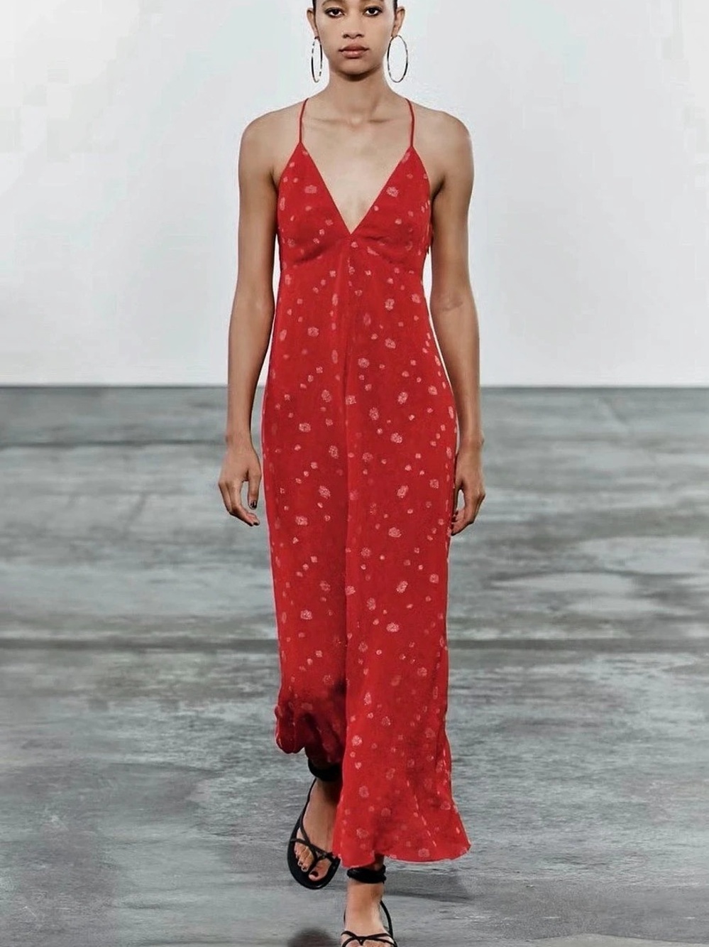 Zara Floral Backless Maxi Dress in Red Size Large NWT